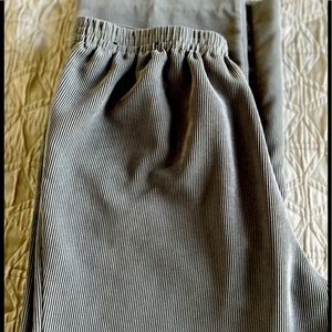 Alfred Dunner Winter Gray Courdury Pants-Stretch Size 12